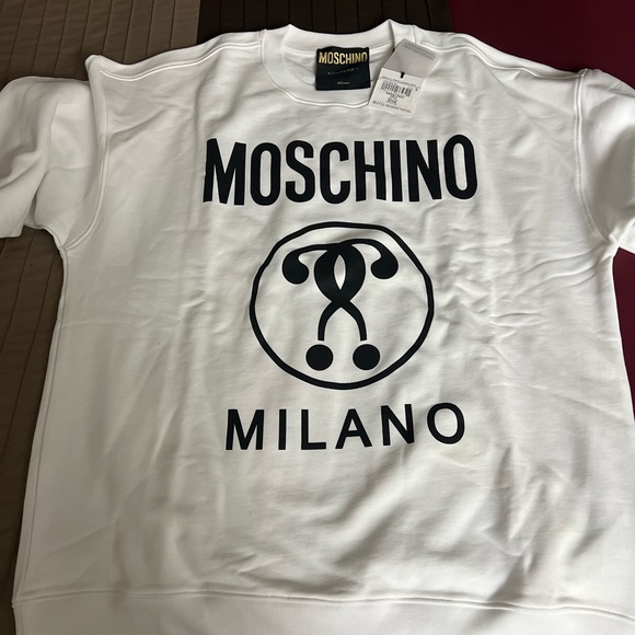 Brand new Authentic Moschino sweatshirt with tag - Picture 5 of 6